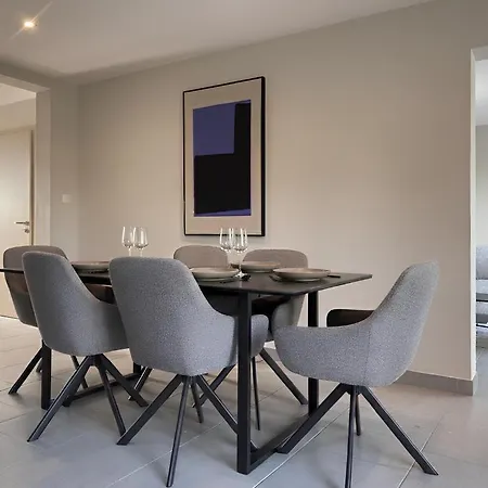 Maison Contemporaine De 150 M2 Avec Garage Prive Et Terrasse Ensoleillee *