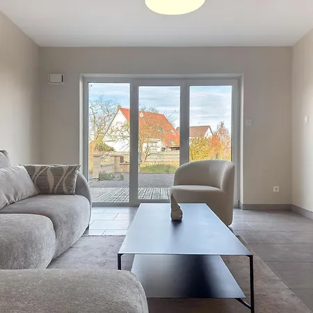 Casa de Férias Maison Contemporaine De 150 M2 Avec Garage Prive Et Terrasse Ensoleillee *