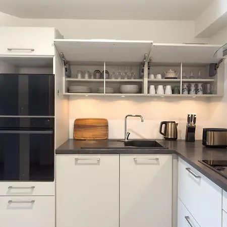 Maison Contemporaine De 150 M2 Avec Garage Prive Et Terrasse Ensoleillee Casa de Férias